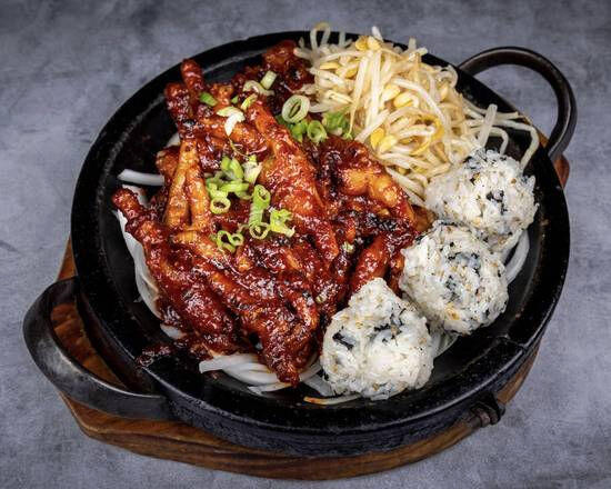 Charcoal-Roasted Extreme Spicy Chicken Feet